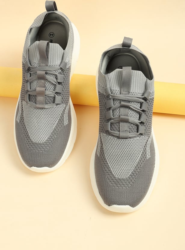 Men Colourblocked Sports Shoes