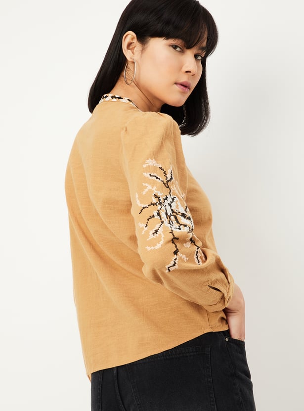 Buy Women Embroidered Tunic Online at just Rs. 999.0 Buy Women Embroidered Tunic Online at just Rs. 999.0