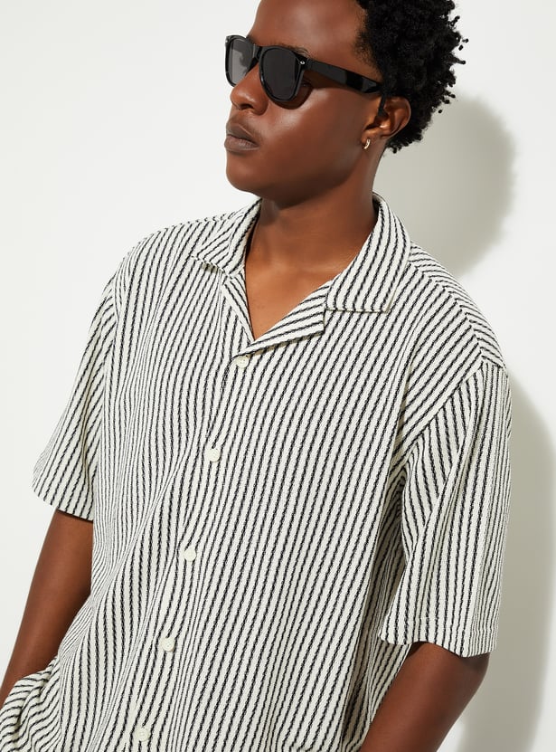 URB_N Men Striped Slim Fit Shirt