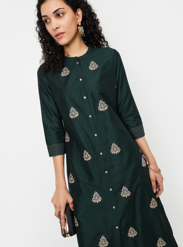 Women Embroidered Straight Kurta