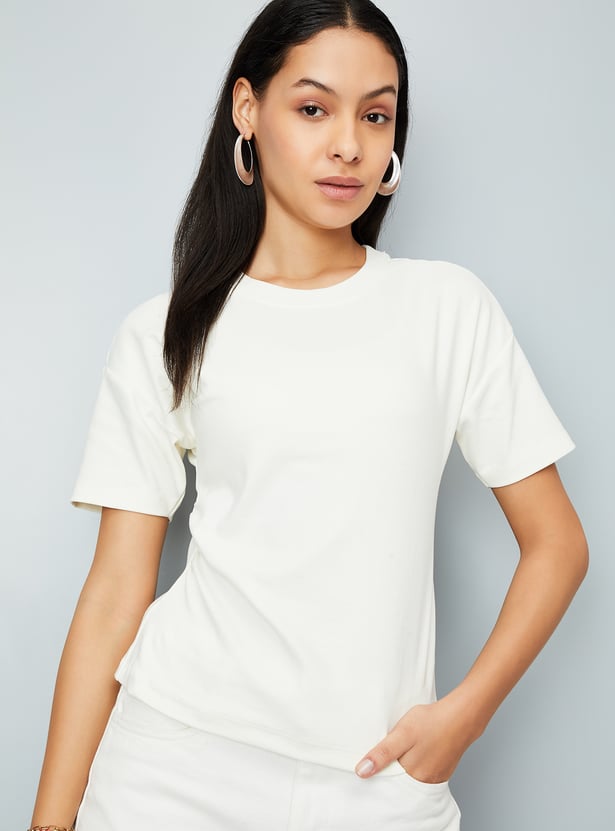 Buy Women Solid T-shirt Online at just Rs. 499.0 - 1000014356008