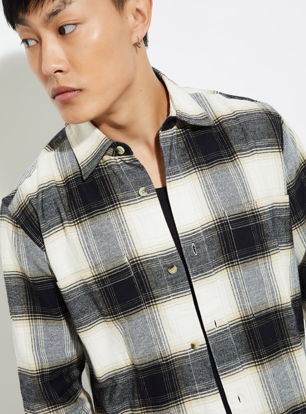 URB_N Men Regular Fit Checked Shirt