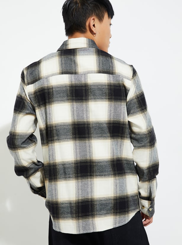 URB_N Men Regular Fit Checked Shirt