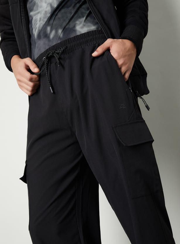 Men Solid Performance Cargo Joggers