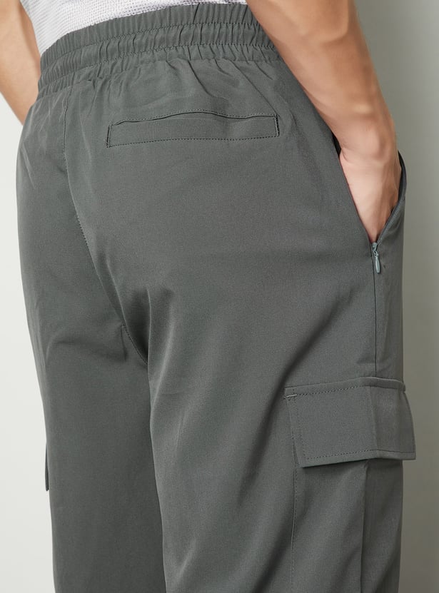 Men Solid Performance Cargo Joggers