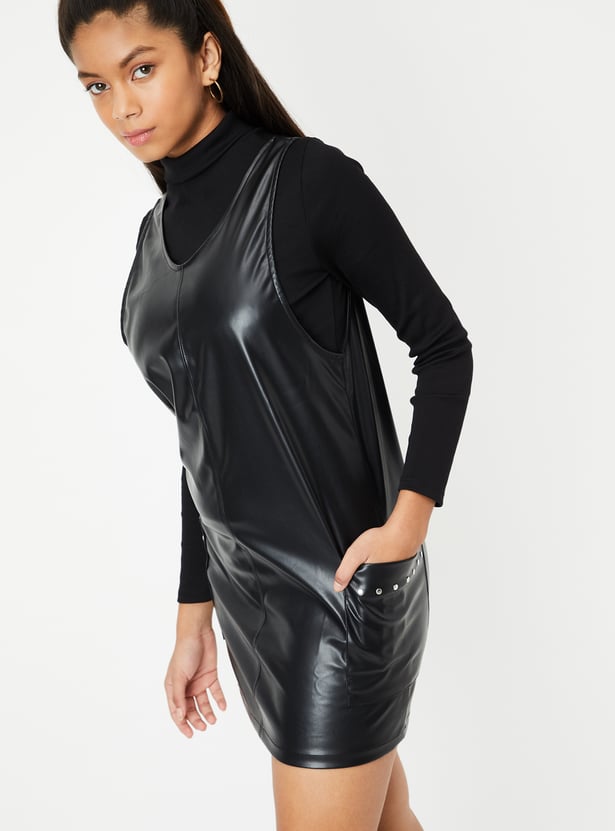 Girls Solid Pinafore Dress with T-shirt