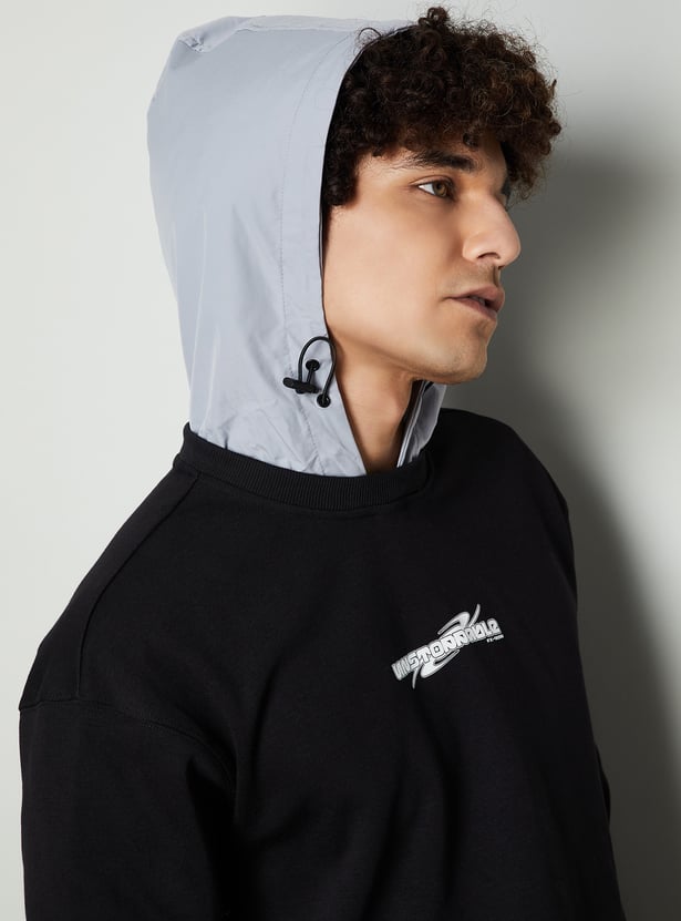 Men Contrast Hooded Sweatshirt