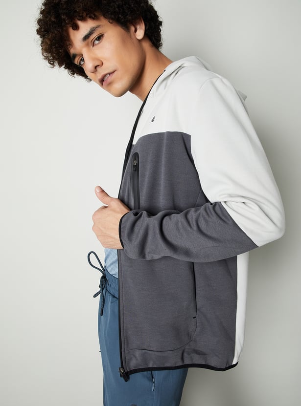 Men Colourblock Sweatshirt with Hood