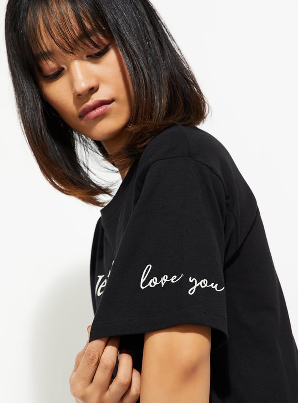 URB_N Women Relaxed Fit Typograpic Printed T-shirt
