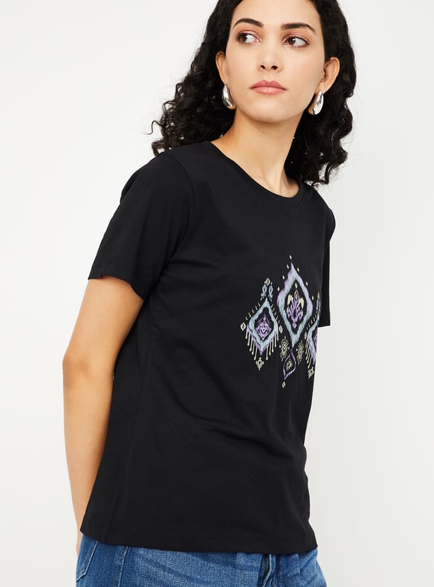 Women Ikat Printed T-shirt