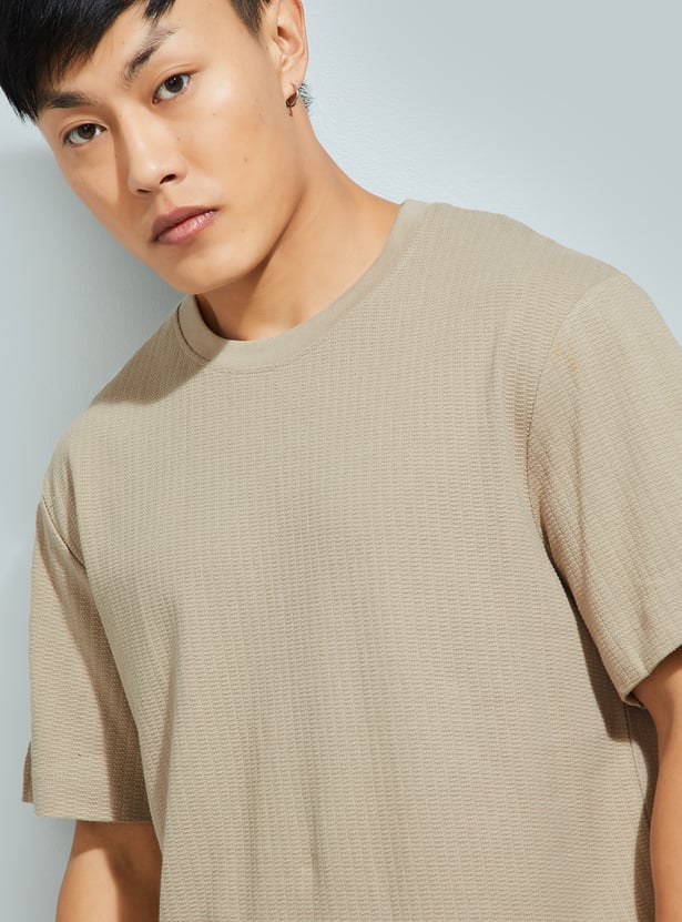 URB_N Men Textured T-shirt