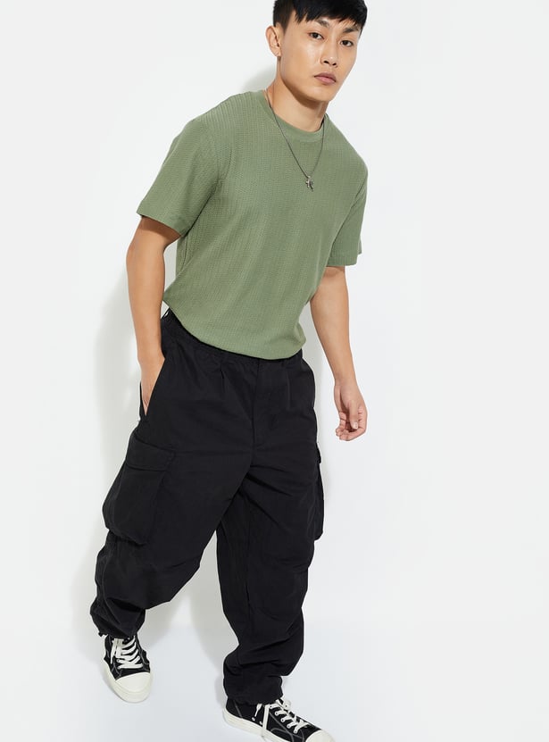 URB_N Men Oversized Textured T-shirt