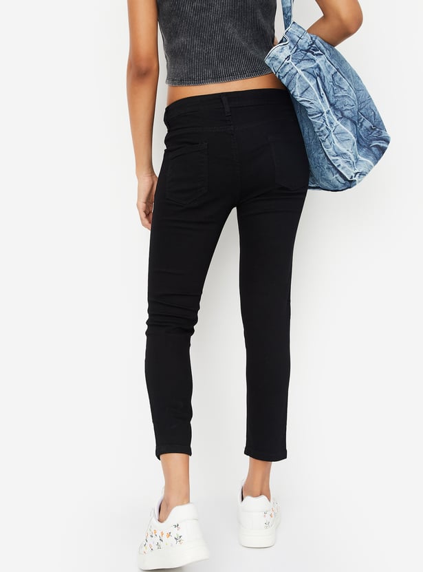 Women Solid Skinny Fit Jeans