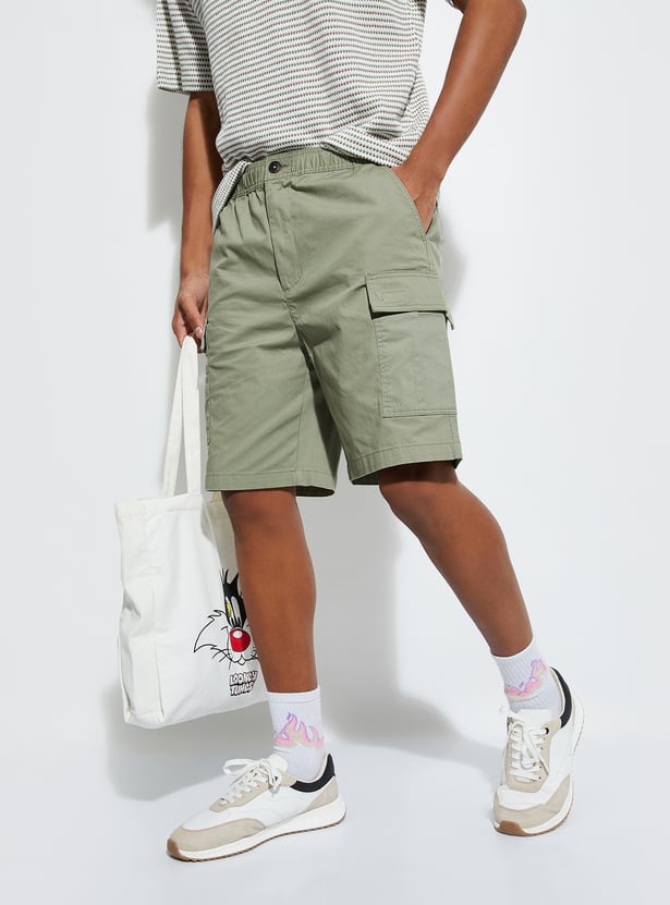 Men Solid Cargo Shorts