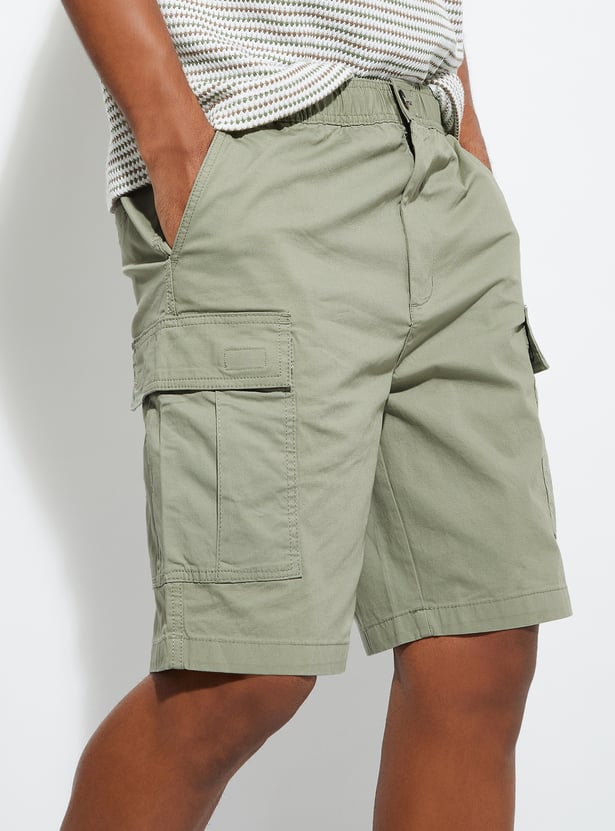 Men Solid Cargo Shorts