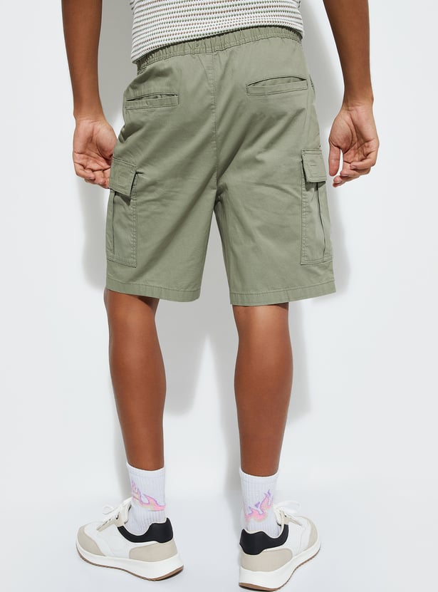 Men Solid Cargo Shorts