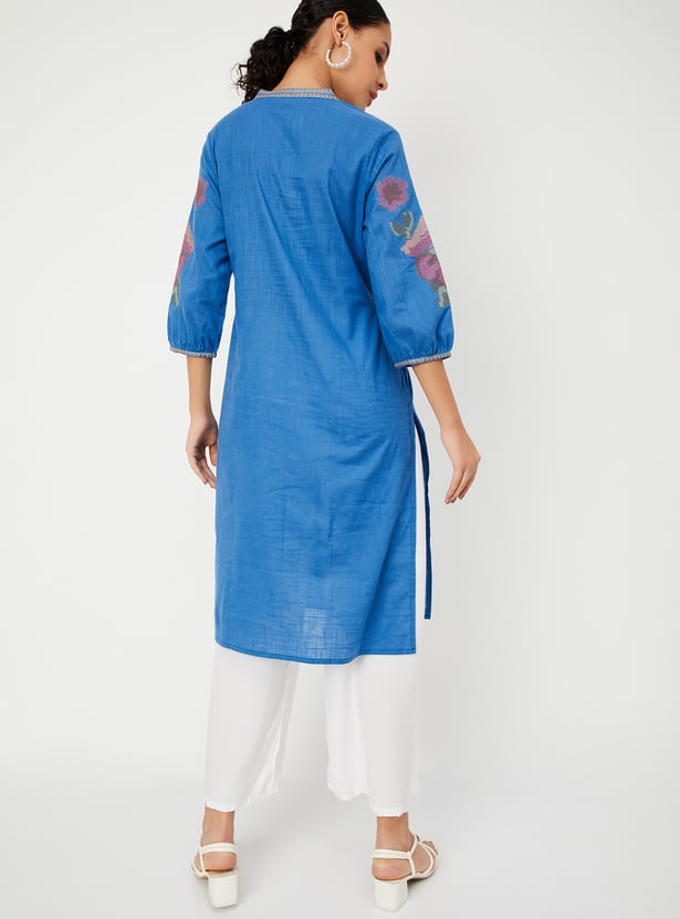 Women Embroidered Straight Kurta