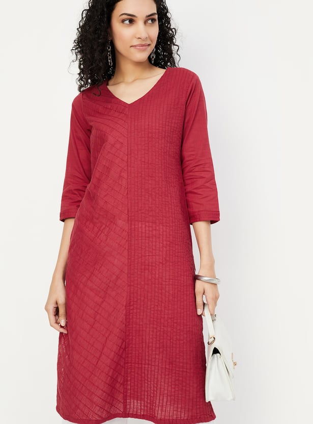 Women Pintuck Straight Kurta