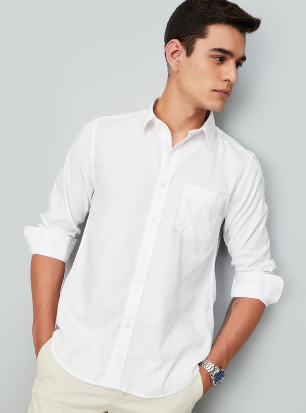 Men Regular Fit Solid Smart Casual Shirt