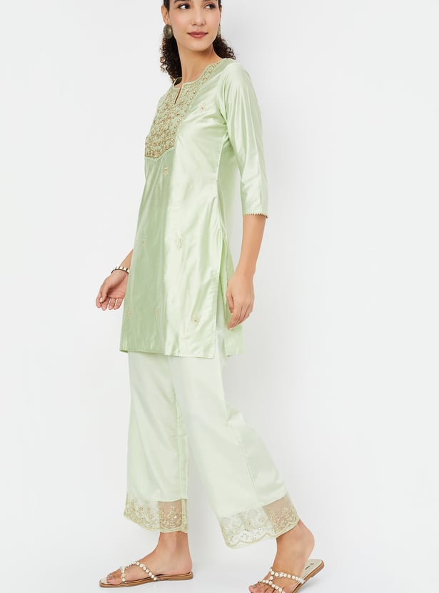 Women Embroidered Straight Kurta Set