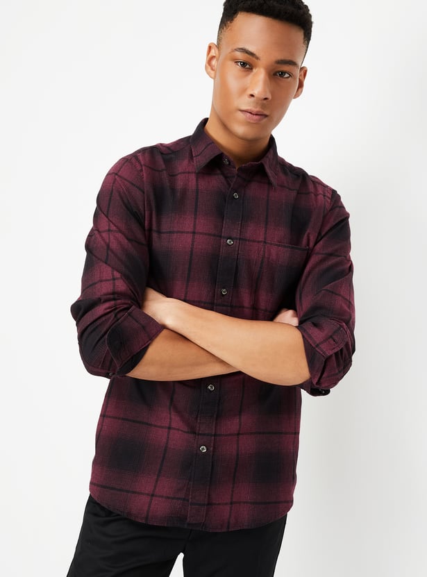 Men Slim Fit Checked Casual Shirt