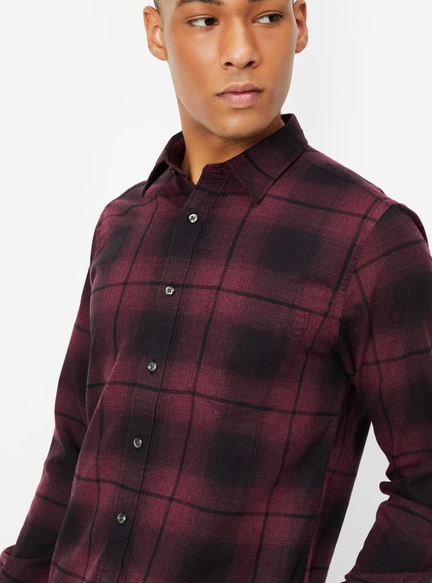 Men Slim Fit Checked Casual Shirt