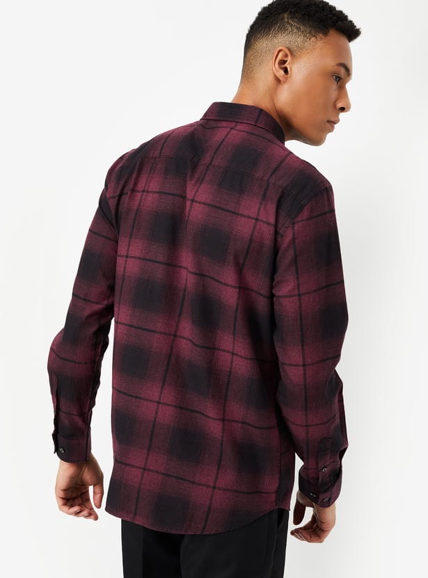 Men Slim Fit Checked Casual Shirt