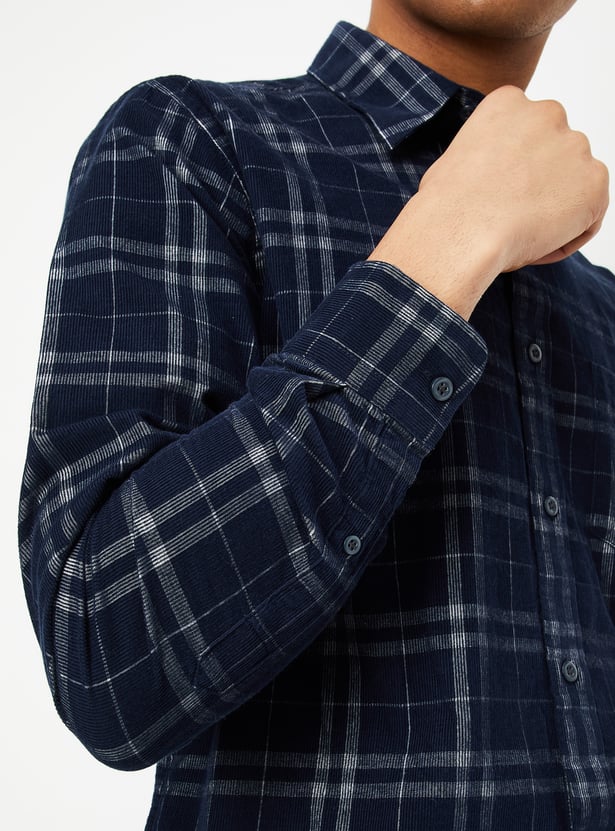 Men Checked Slim Fit Shirt