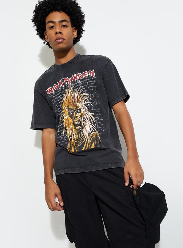 URB_N Men Iron Maiden Print Oversized T-shirt