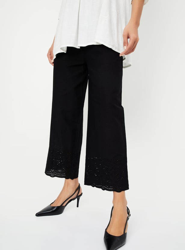 Women Solid Straight Pants