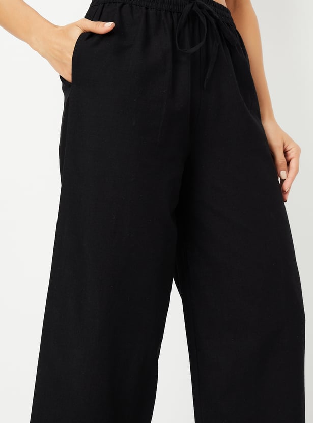 Women Solid Straight Pants