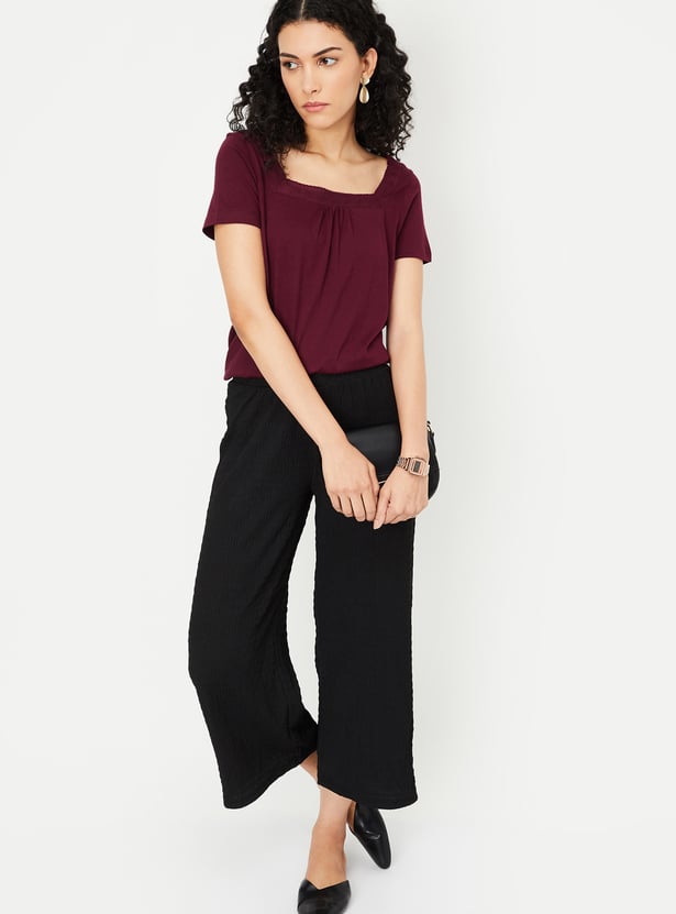 Women Solid Square Neck Top