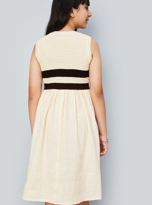 Girls Black Checked Long Sleeves Fit & Flare Dress With Bow Details