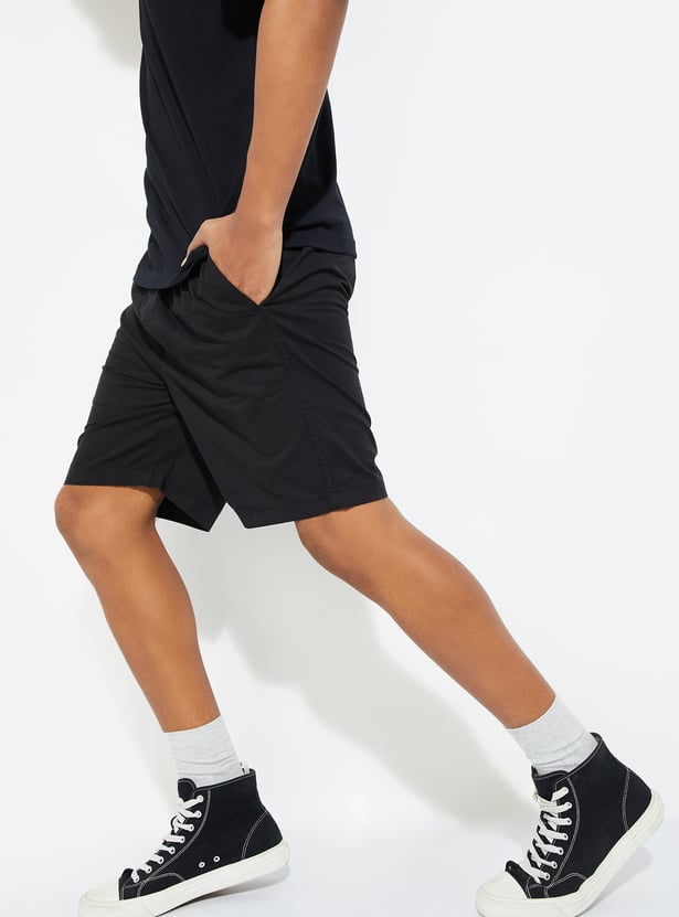 URB_N Men Solid Shorts