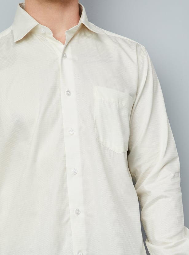 Men Structured Slim Fit Formal Shirt