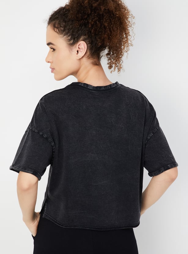 Character 【 Barbie Back Graphic Acid Wash T-Shirt Charcoal Women 】 レディース Character 【 Barbie かざれ Back Graphic Acid Wash T-Shirt