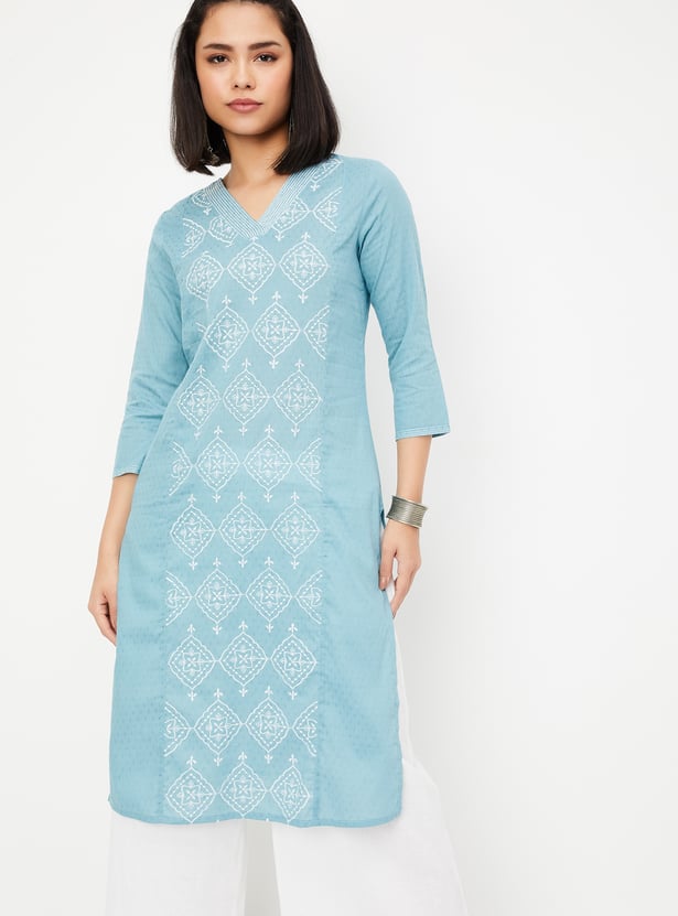 Women Thread Embroidered Kurta