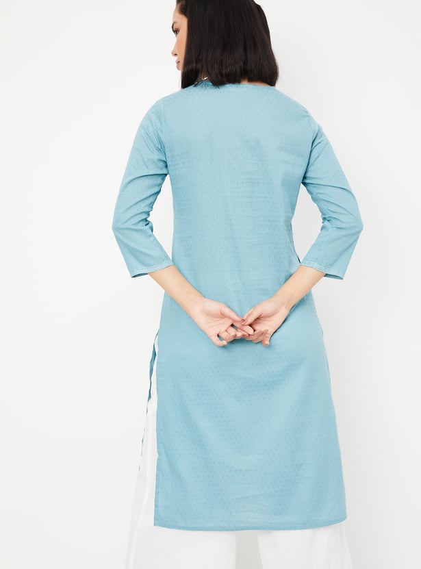 Women Thread Embroidered Kurta