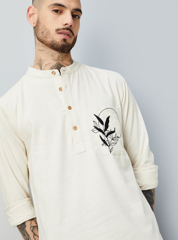 Men Pocket Embroidery Kurta