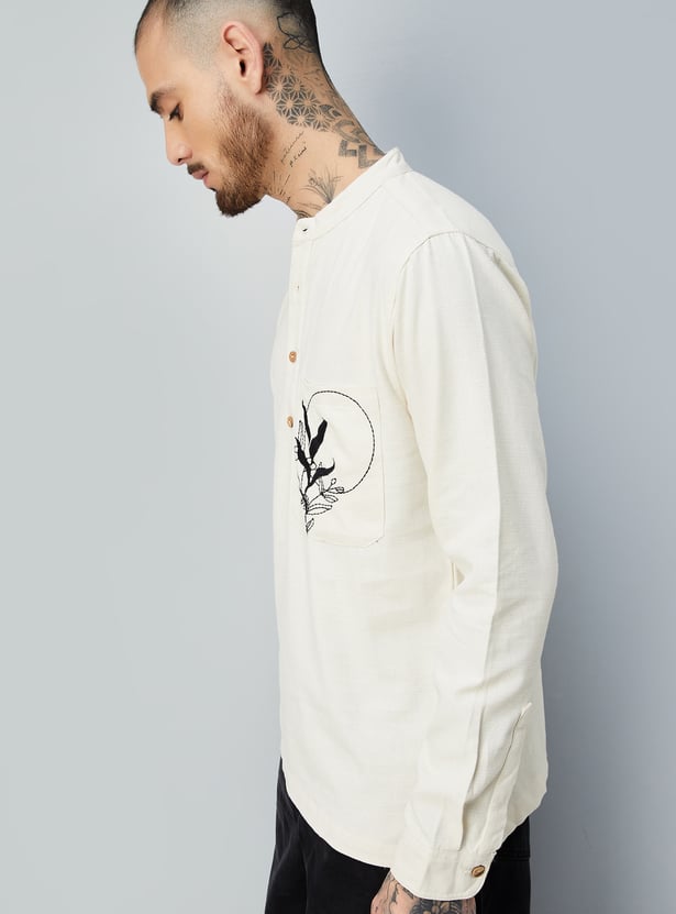 Men Pocket Embroidery Kurta