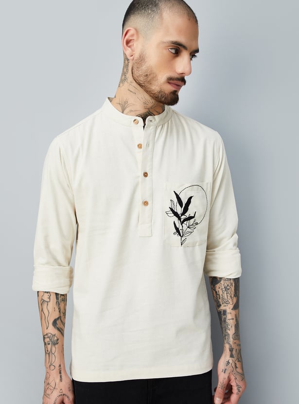 Men Pocket Embroidery Kurta