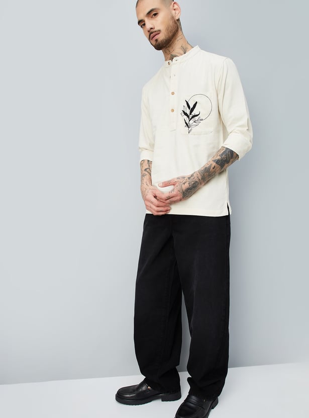 Men Pocket Embroidery Kurta