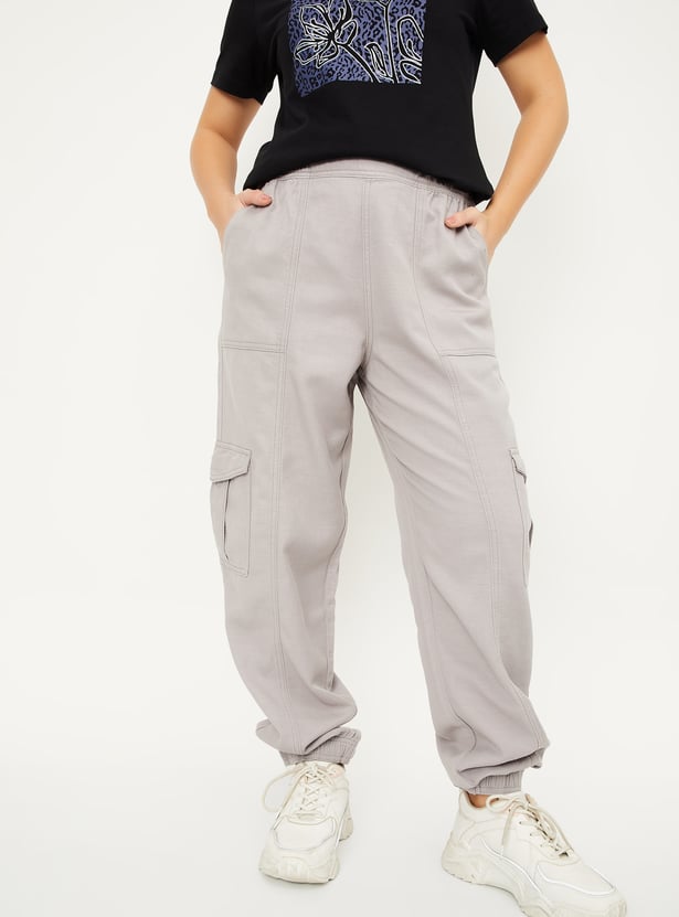 Women Textured Cargo Jogger Jeans