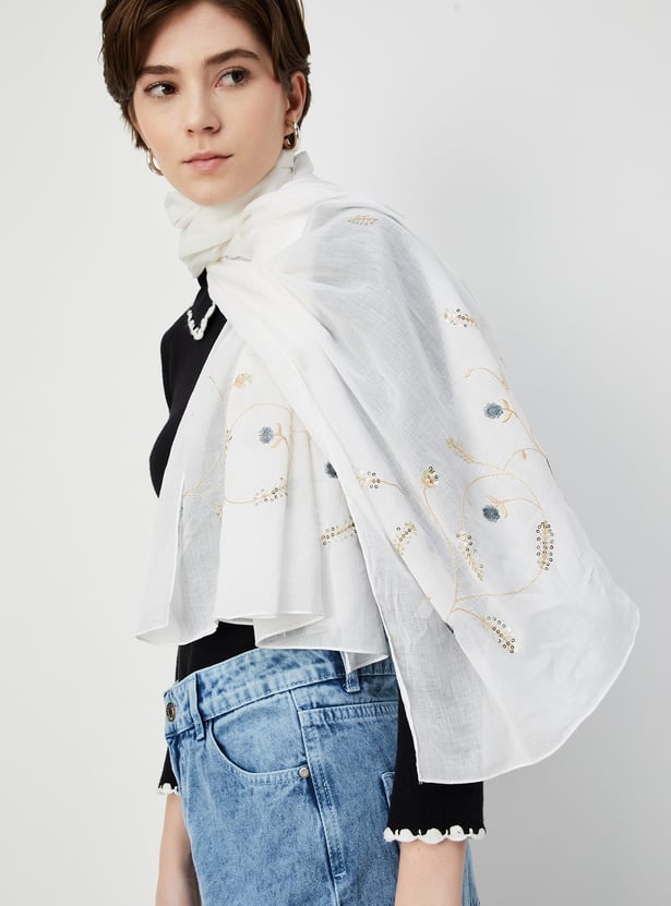 Women Embellished Scarf