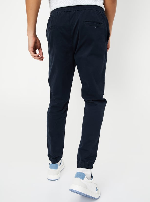 Men Solid Slim Fit Joggers