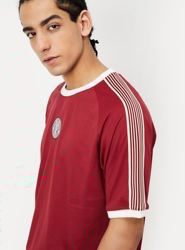 Men Shoulder Striped Oversized Sports T-shirt