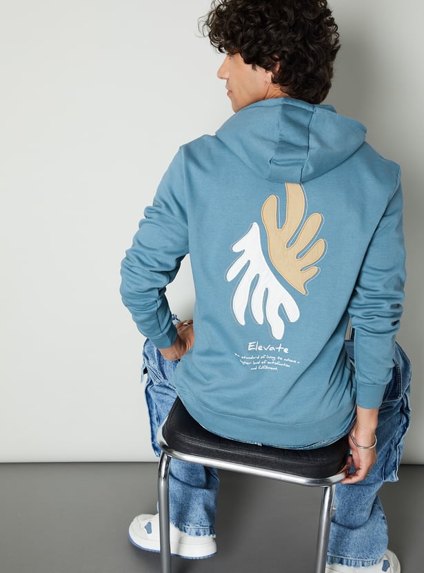 Men Back Applique Hooded Sweatshirt