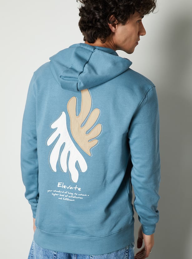 Men Back Applique Hooded Sweatshirt