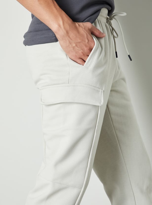 Men Solid Sports Cargo Joggers