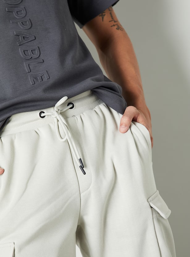 Men Solid Sports Cargo Joggers